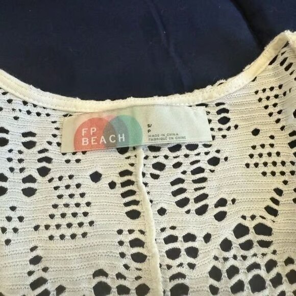 Free People White Crochet Cutout Beach Cover Up Mini Dress Size Small - Picture 3 of 3